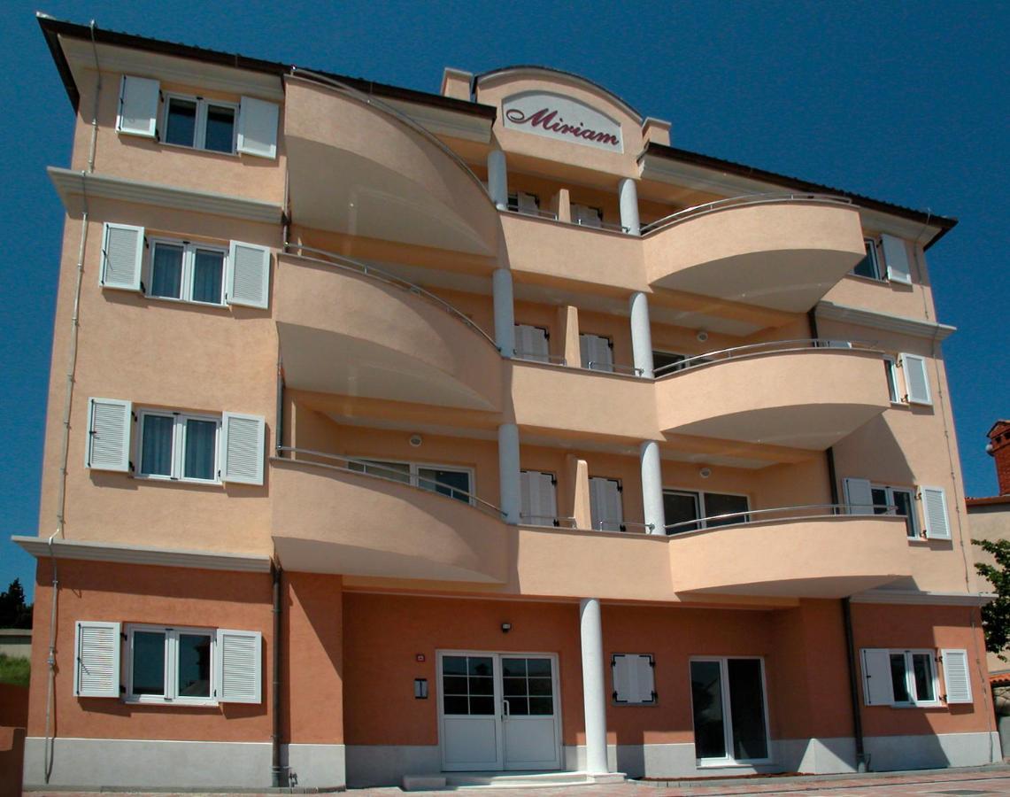 Apartments Miriam Premantura Εξωτερικό φωτογραφία