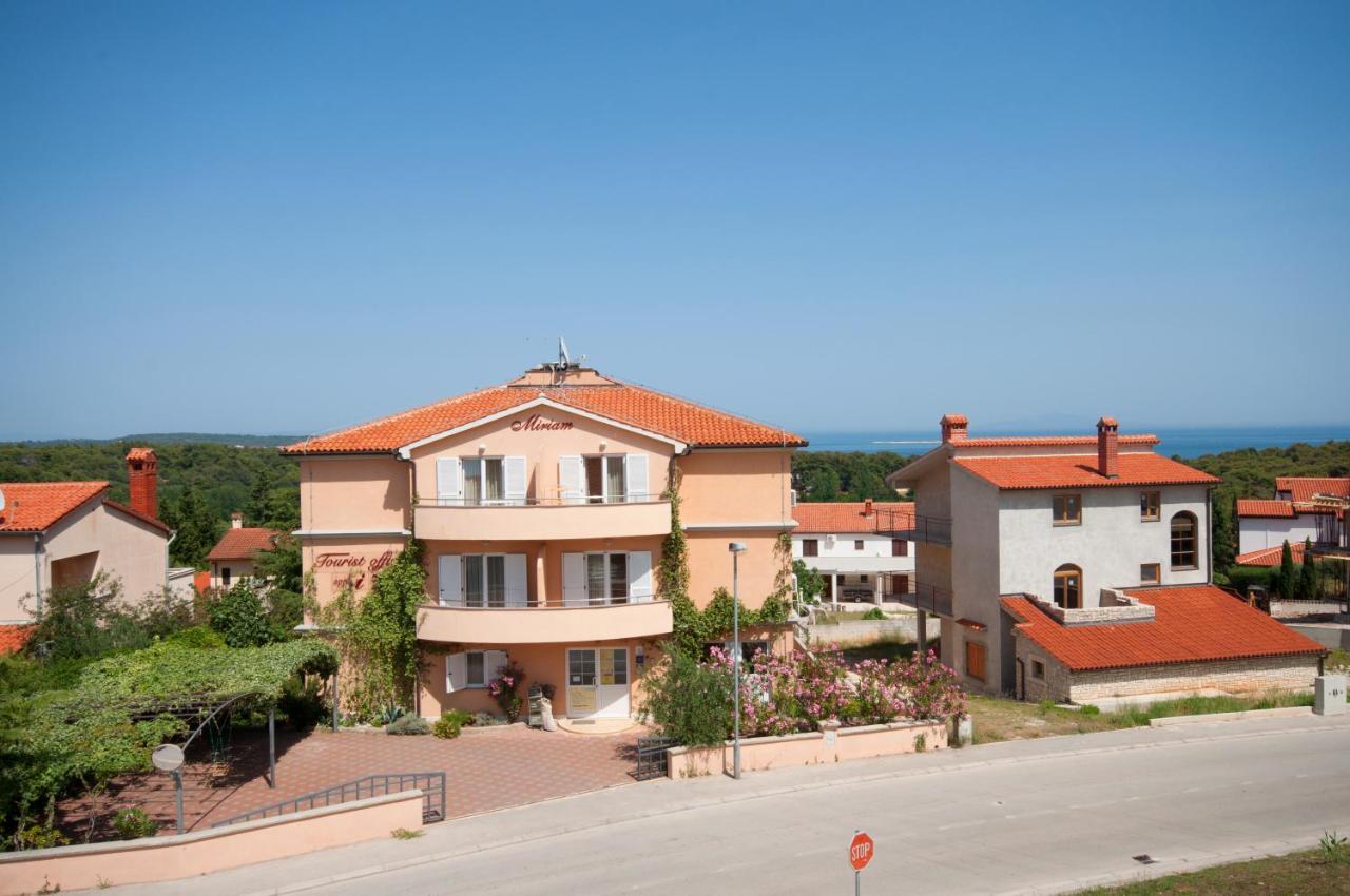 Apartments Miriam Premantura Εξωτερικό φωτογραφία